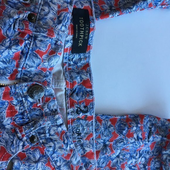 Liberty Toothpick Jean in Matilda Tulip Floral - Picture 5 of 9